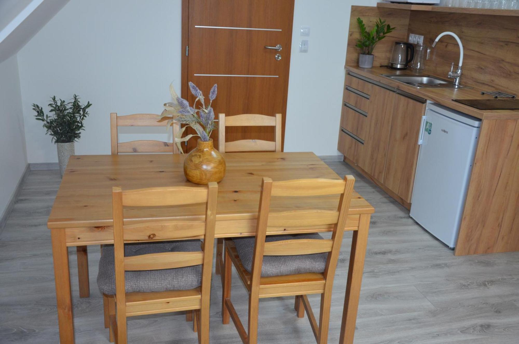 Apartmany Lukovske Domecky Lukov  Экстерьер фото