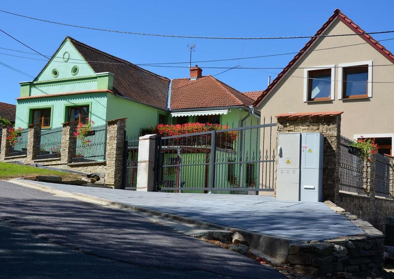 Apartmany Lukovske Domecky Lukov  Экстерьер фото